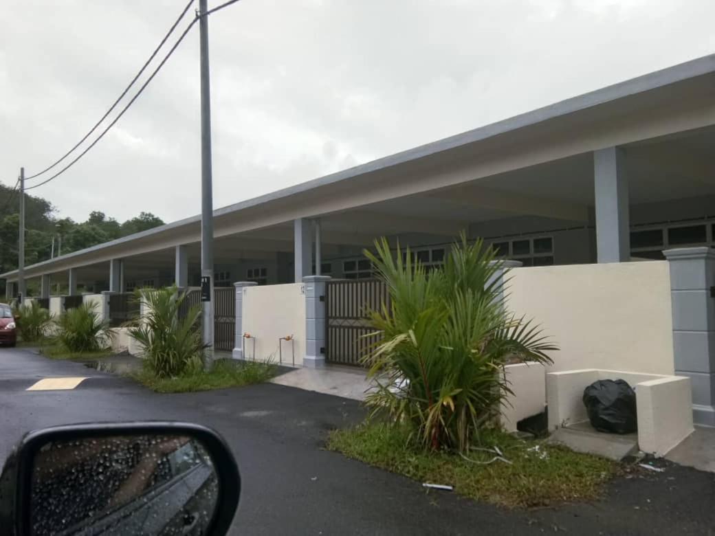 Ulfah Mersing Eksteriør bilde